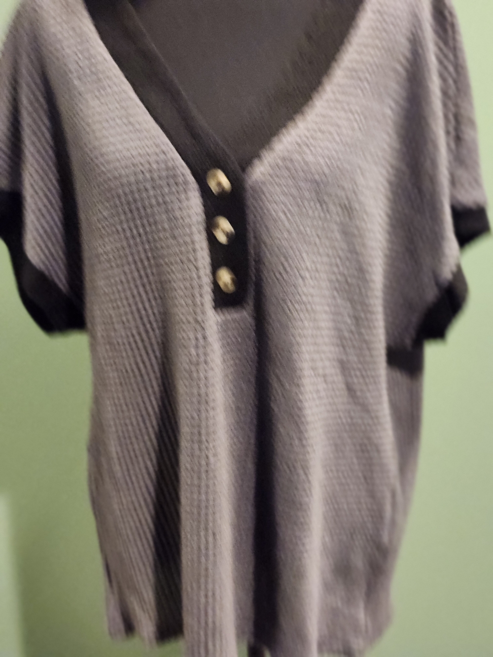 BloomChic Lavender Short Sleeve V-Neck Knit Top with Black Trim